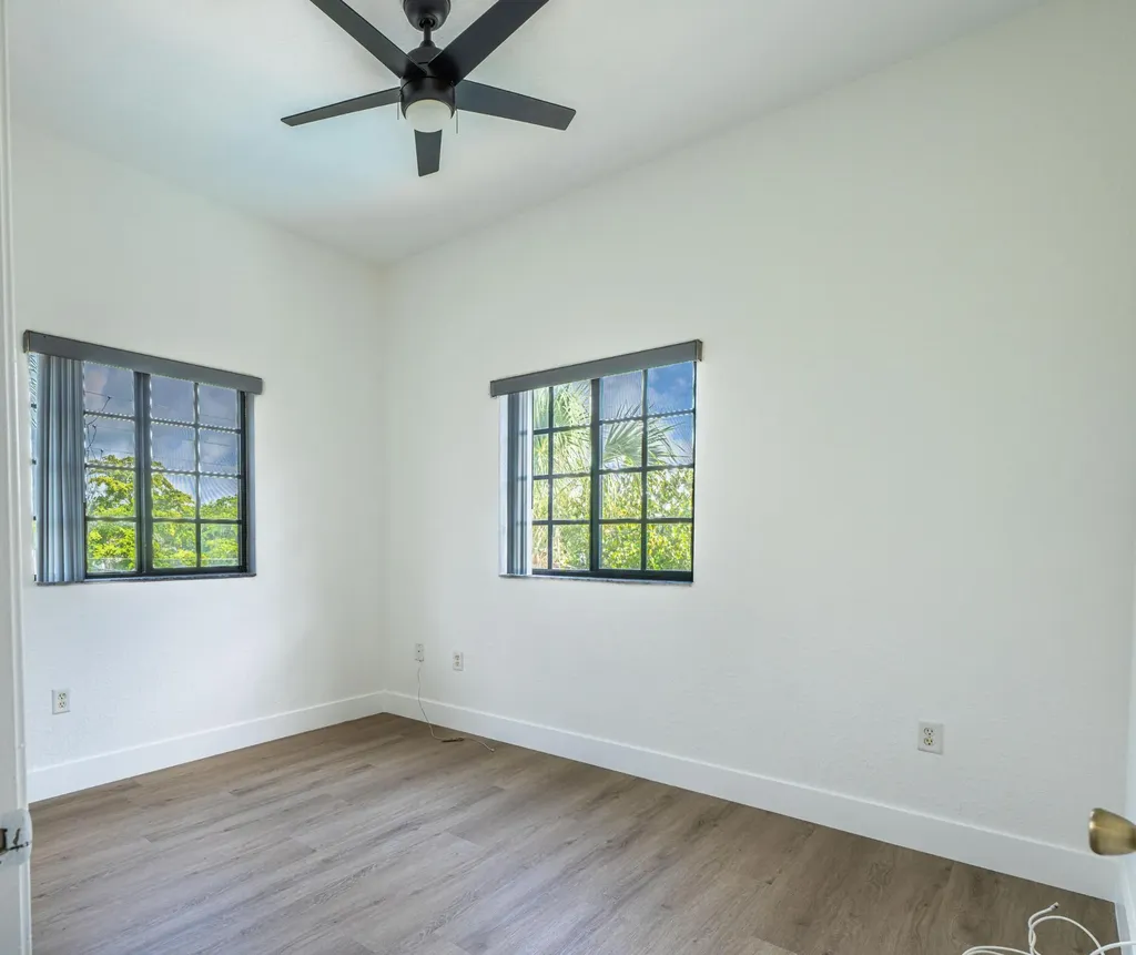 2801 Riverside Drive Coral Springs FL 33065