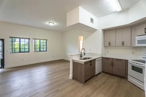 2801 Riverside Drive Coral Springs FL 33065