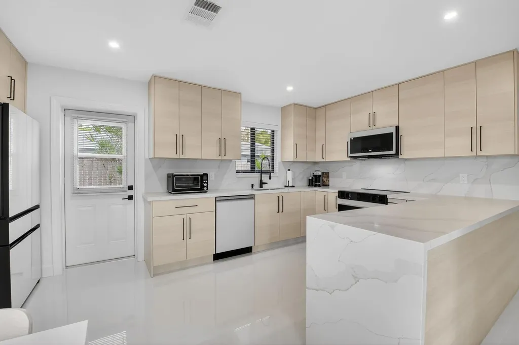 513 Lindell Boulevard Delray Beach FL 33444