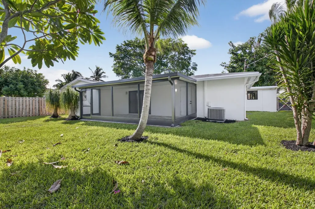 513 Lindell Boulevard Delray Beach FL 33444