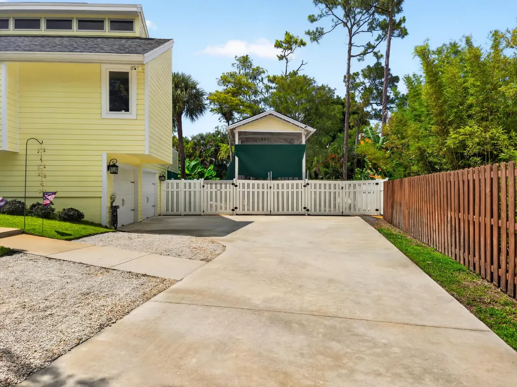 13074 La Mirada Circle Wellington FL 33414