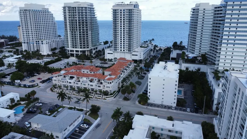 3000 Riomar Street Fort Lauderdale FL 33304