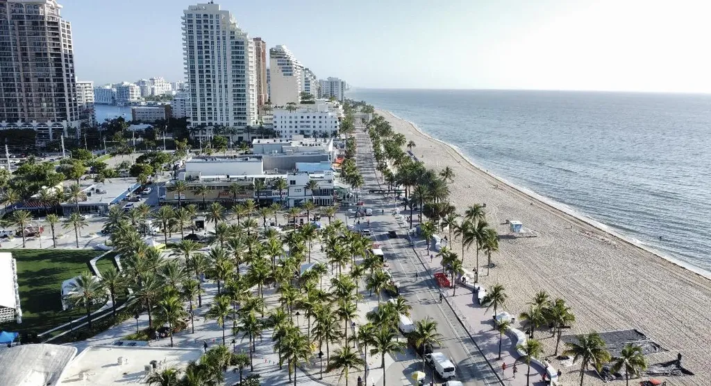 3000 Riomar Street Fort Lauderdale FL 33304