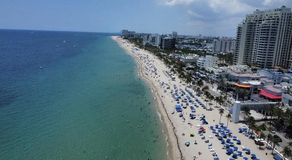 3000 Riomar Street Fort Lauderdale FL 33304