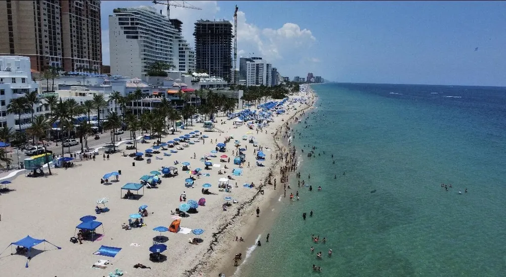 3000 Riomar Street Fort Lauderdale FL 33304