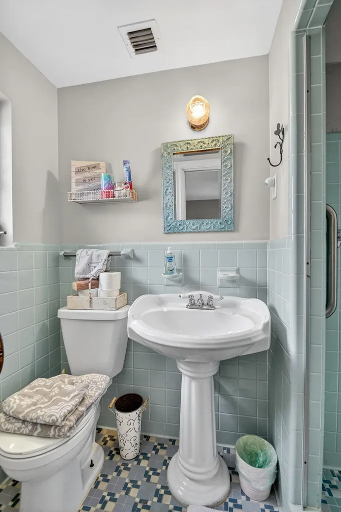 338 Edmor Road West Palm Beach FL 33405