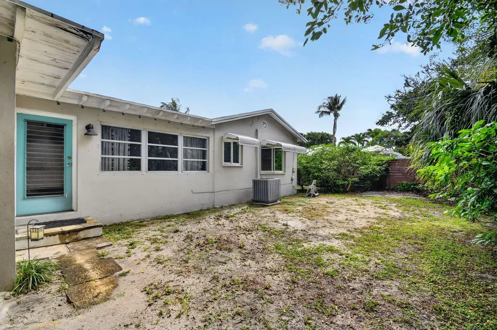 338 Edmor Road West Palm Beach FL 33405
