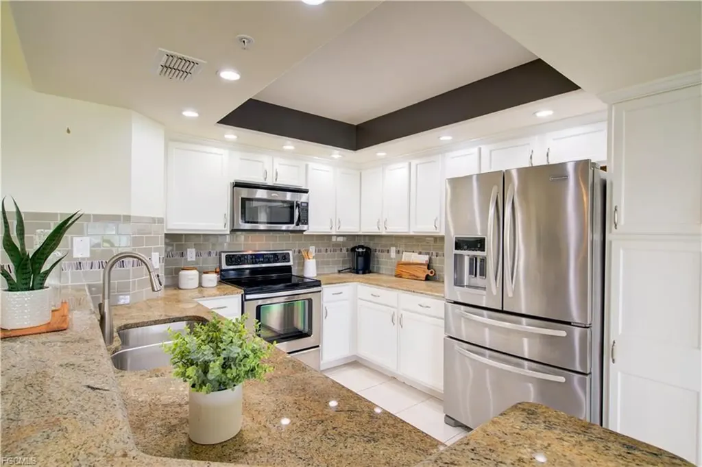 28044 Cavendish Court Bonita Springs FL 34135