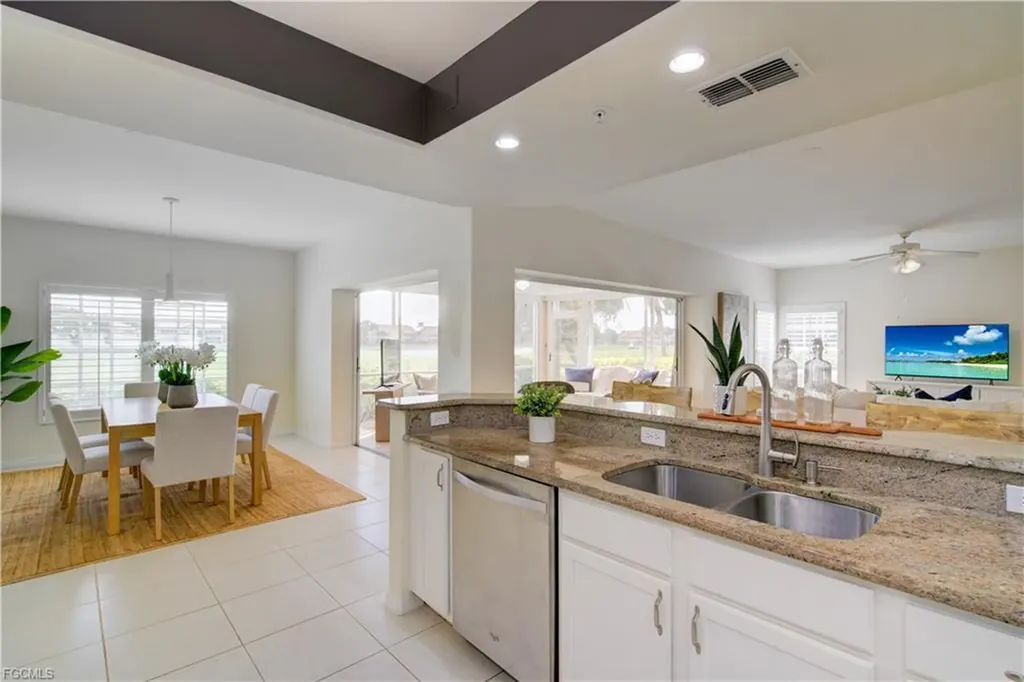 28044 Cavendish Court Bonita Springs FL 34135
