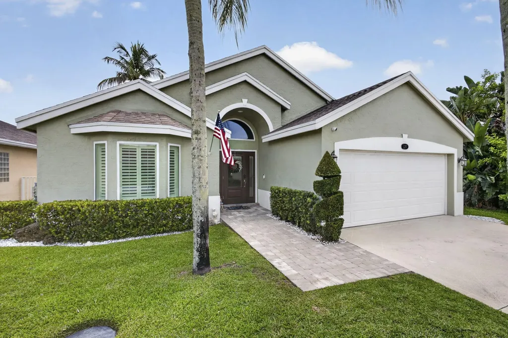 120 Saratoga Boulevard E Royal Palm Beach FL 33411