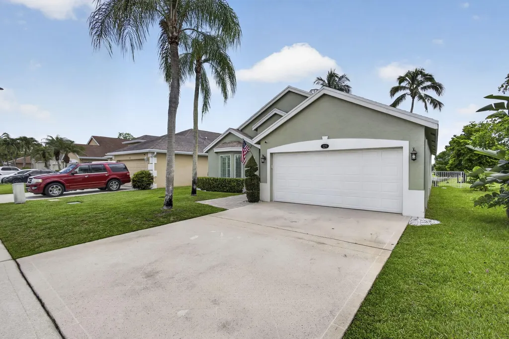 120 Saratoga Boulevard E Royal Palm Beach FL 33411