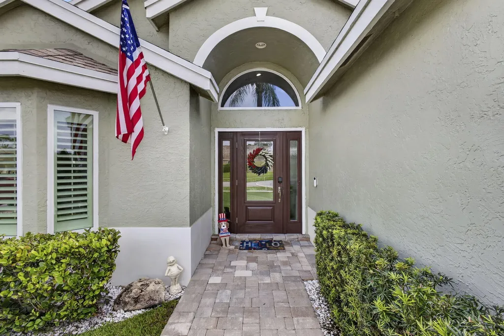 120 Saratoga Boulevard E Royal Palm Beach FL 33411