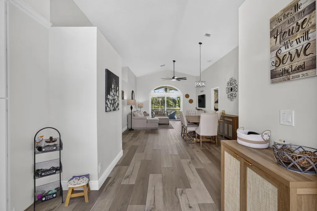 120 Saratoga Boulevard E Royal Palm Beach FL 33411