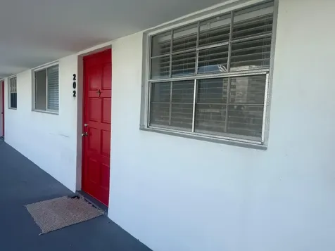 402 Lake Shore Drive West Palm Beach FL 33403