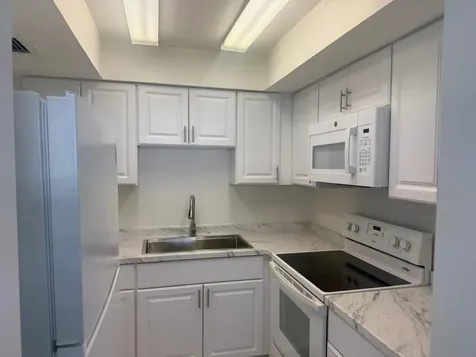 402 Lake Shore Drive West Palm Beach FL 33403