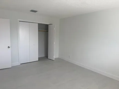 402 Lake Shore Drive West Palm Beach FL 33403
