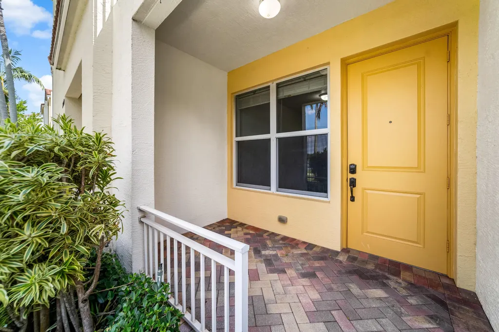 1430 NW 48th Lane Boca Raton FL 33431