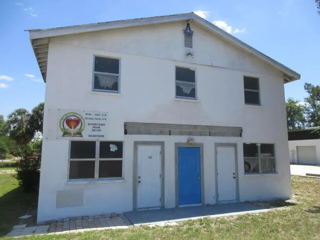 1203 1st Street E Bradenton FL