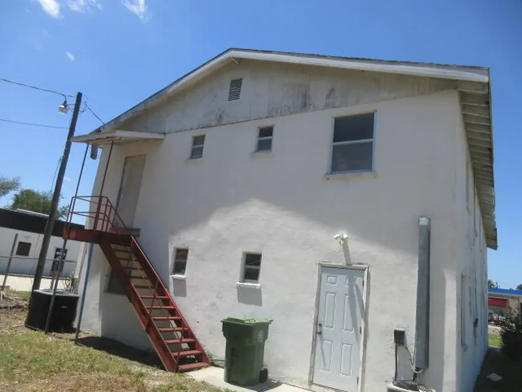 1203 1st Street E Bradenton FL