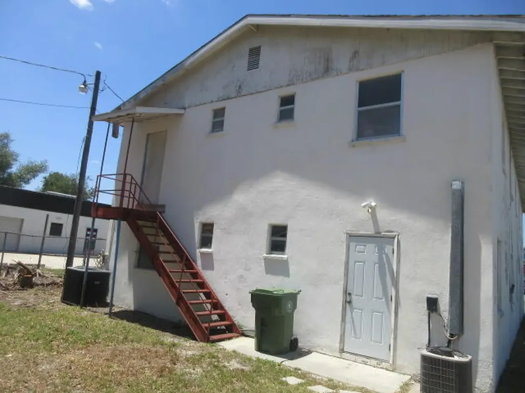 1203 1st Street E Bradenton FL
