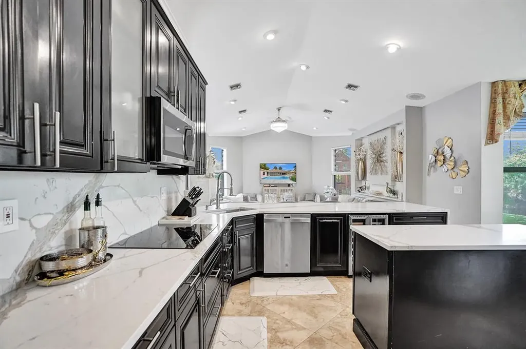 2150 Warwick Hills Way Coral Springs FL 33071