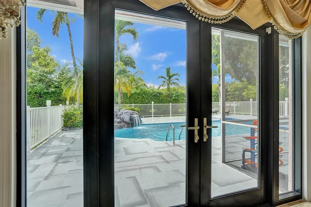 2150 Warwick Hills Way Coral Springs FL 33071