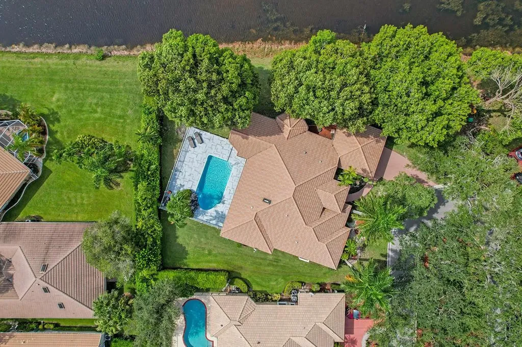 2150 Warwick Hills Way Coral Springs FL 33071