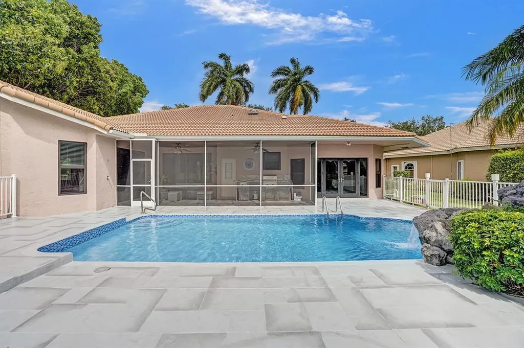 2150 Warwick Hills Way Coral Springs FL 33071