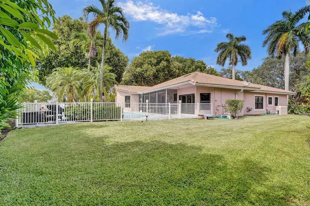 2150 Warwick Hills Way Coral Springs FL 33071