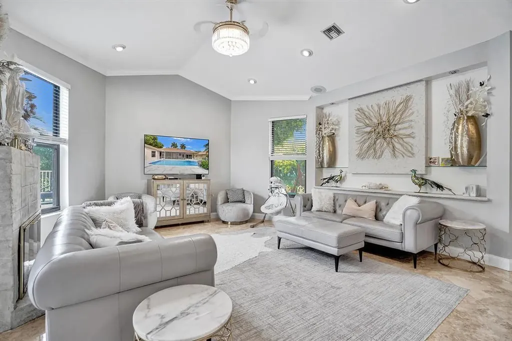 2150 Warwick Hills Way Coral Springs FL 33071
