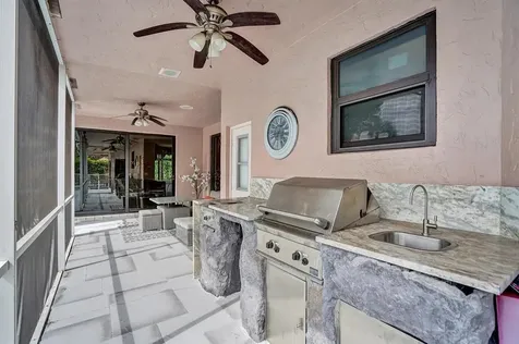 2150 Warwick Hills Way Coral Springs FL 33071