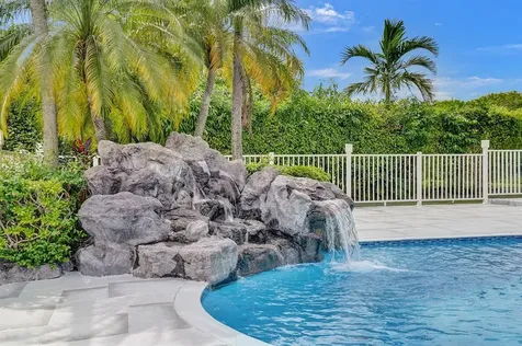 2150 Warwick Hills Way Coral Springs FL 33071