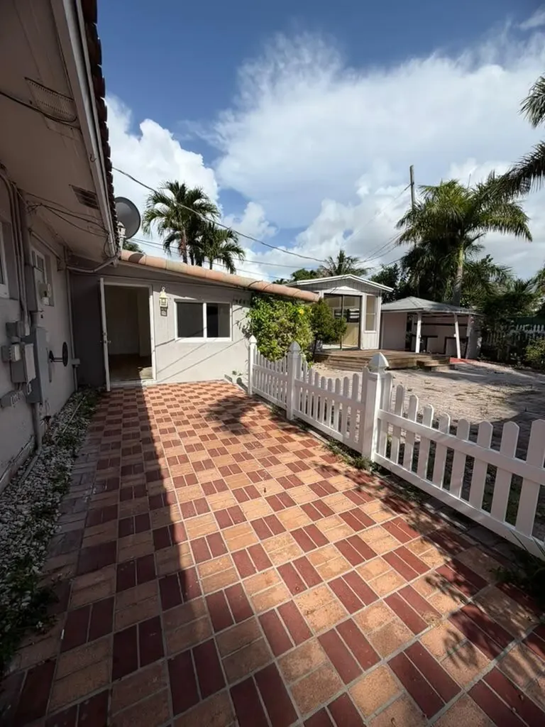 1117 SE 5th Street Deerfield Beach FL 33441