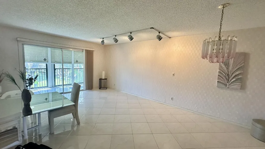 6585 Kensington Lane Delray Beach FL 33446