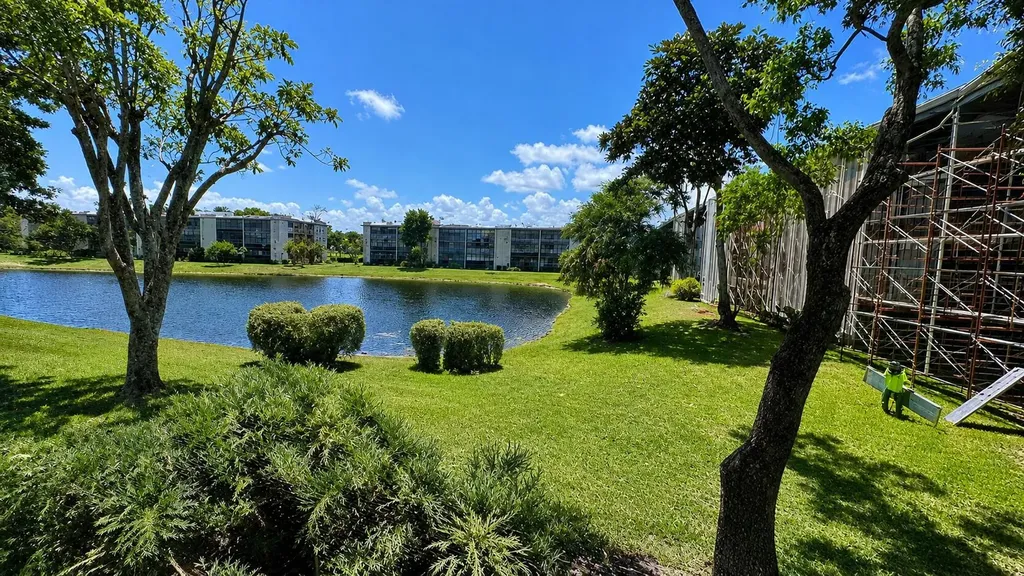 6585 Kensington Lane Delray Beach FL 33446