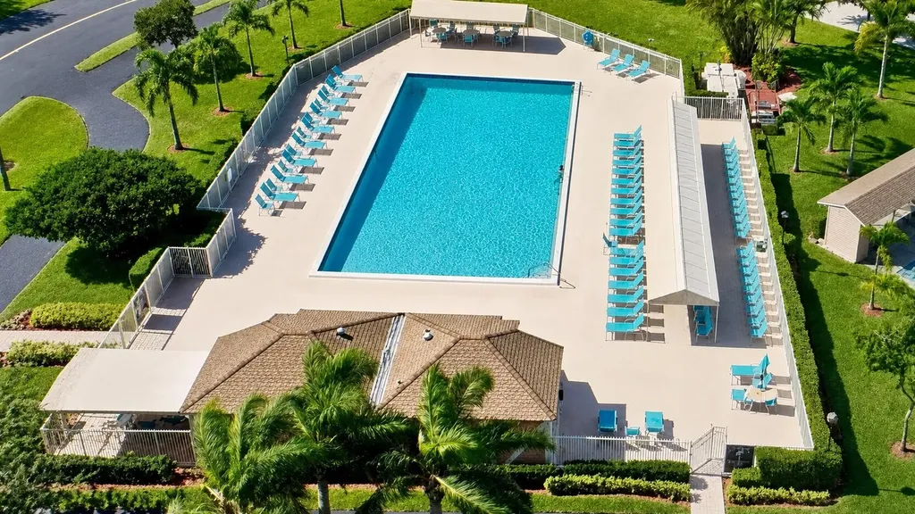 6585 Kensington Lane Delray Beach FL 33446
