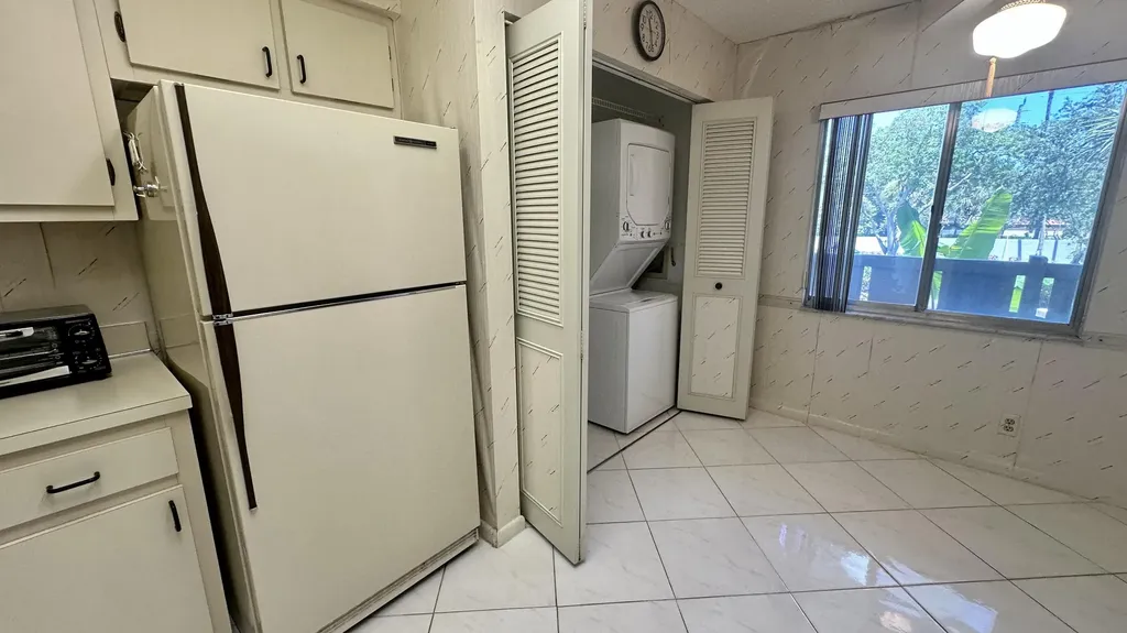 6585 Kensington Lane Delray Beach FL 33446