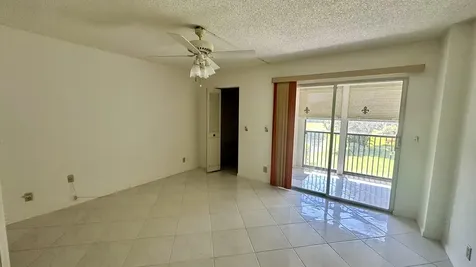 6585 Kensington Lane Delray Beach FL 33446