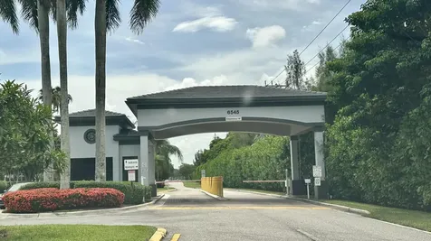 6585 Kensington Lane Delray Beach FL 33446