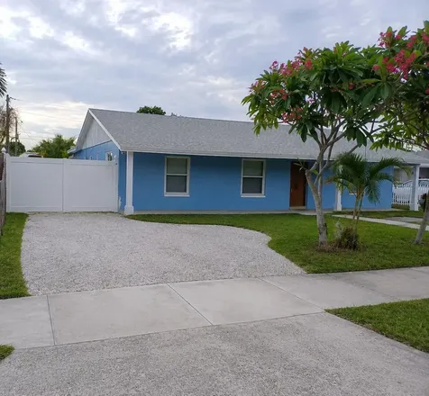 3308 Lake Avenue West Palm Beach FL 33405