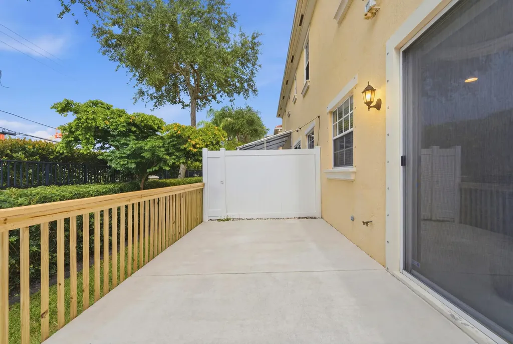 556 Marbella Circle North Palm Beach FL 33403