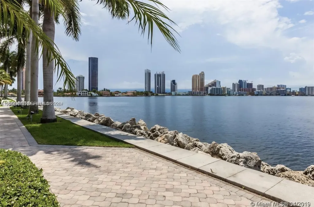3600 Mystic Pointe Drive Aventura FL 33180