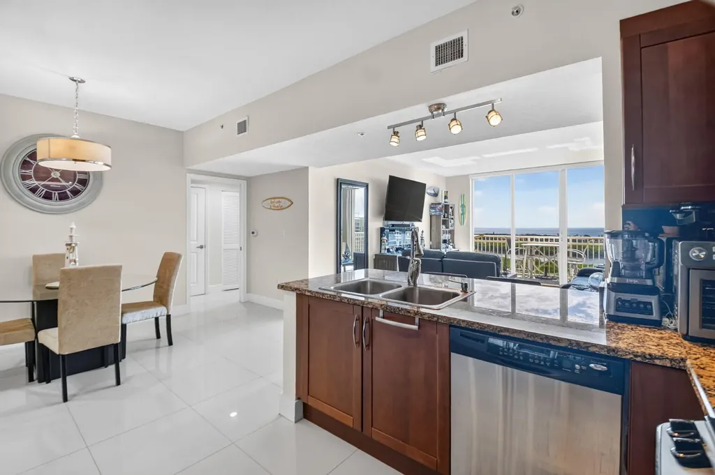 450 N Federal Highway Boynton Beach FL 33435