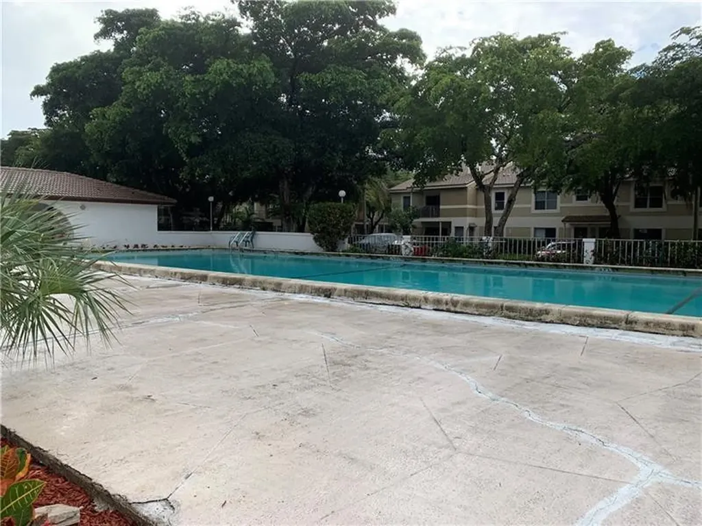 2830 Riverside Drive Coral Springs FL 33065