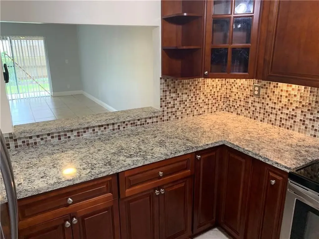 2830 Riverside Drive Coral Springs FL 33065