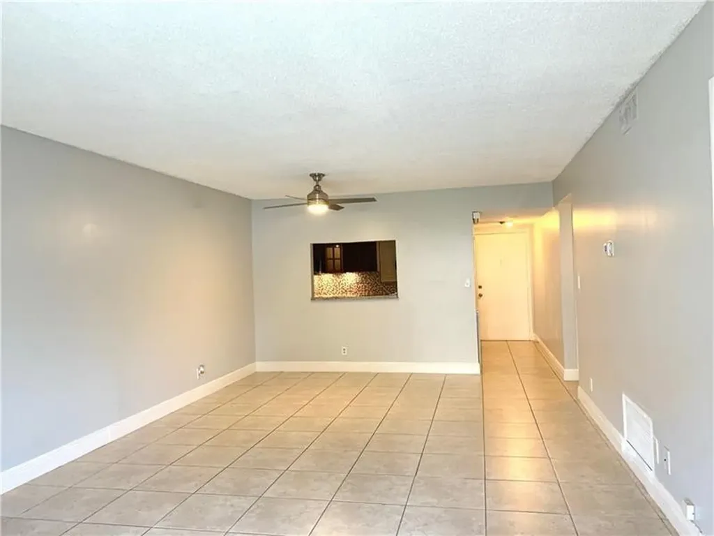 2830 Riverside Drive Coral Springs FL 33065