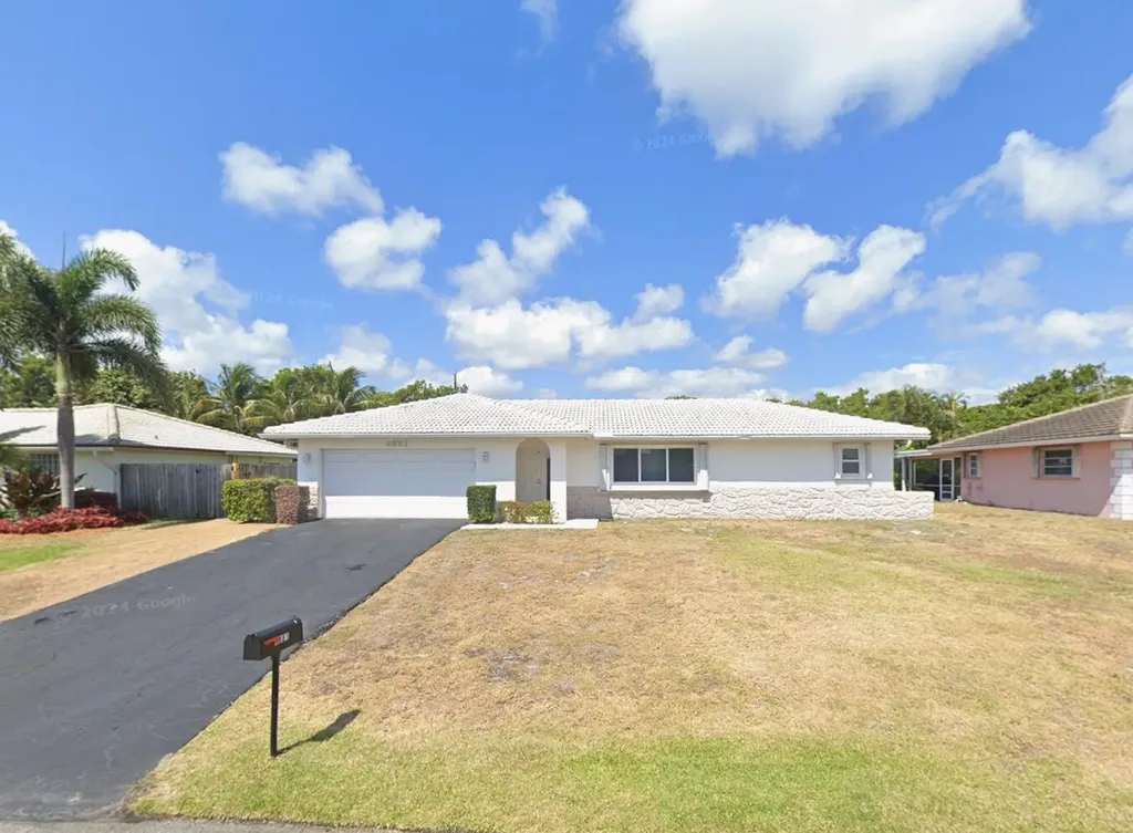 4881 NW 5th Lane Boca Raton FL 33431