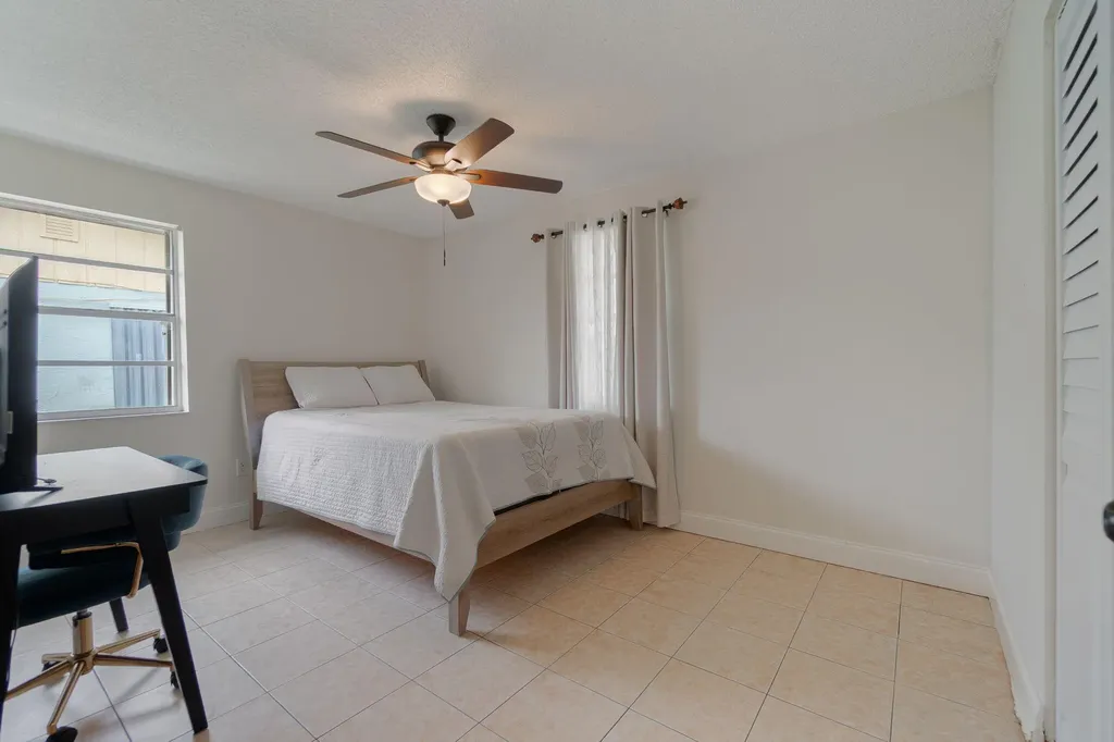 799 Ilene Road E West Palm Beach FL 33415