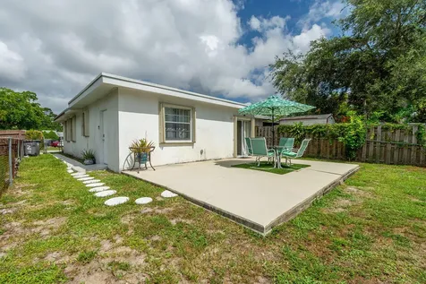 799 Ilene Road E West Palm Beach FL 33415