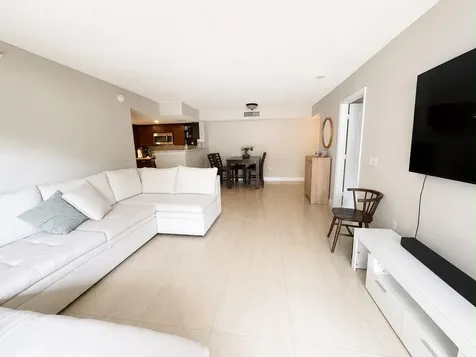 5045 Wiles Road Coconut Creek FL 33073